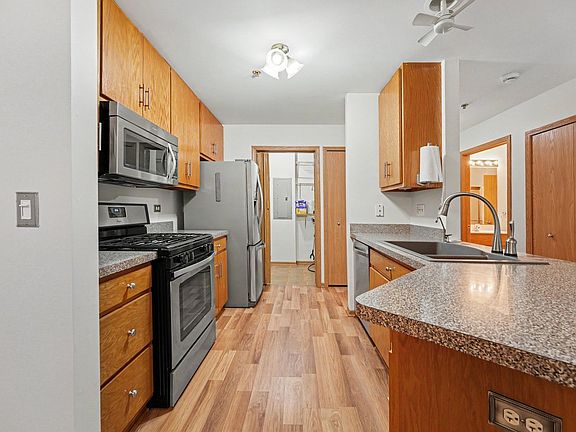 3rd image of 20345 S Rainford Dr APT 1C