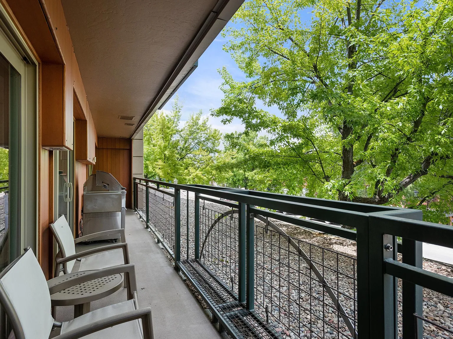 3 bed, 1342 sqft, $55,000 — Photo 4