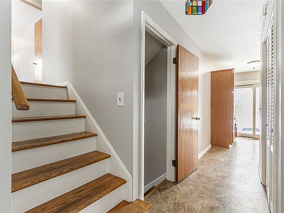 4th image of 69 Stratton Rd