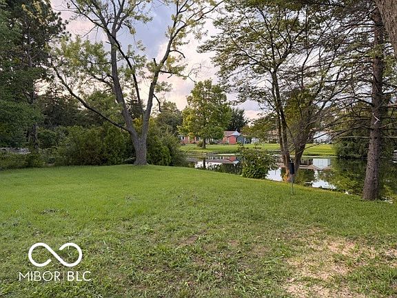 5th image of 722 Howard Rd