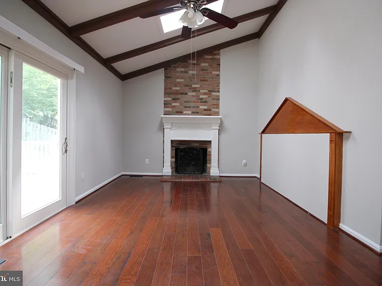 6215 Gemini Ct — Photo 2