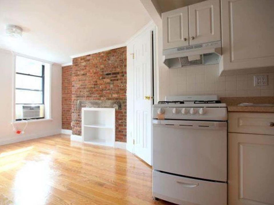 1st image of 209 E 4th St APT 8