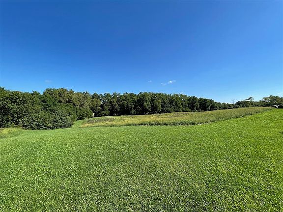 4th image of 1090 E Sleepy Hollow Dr
