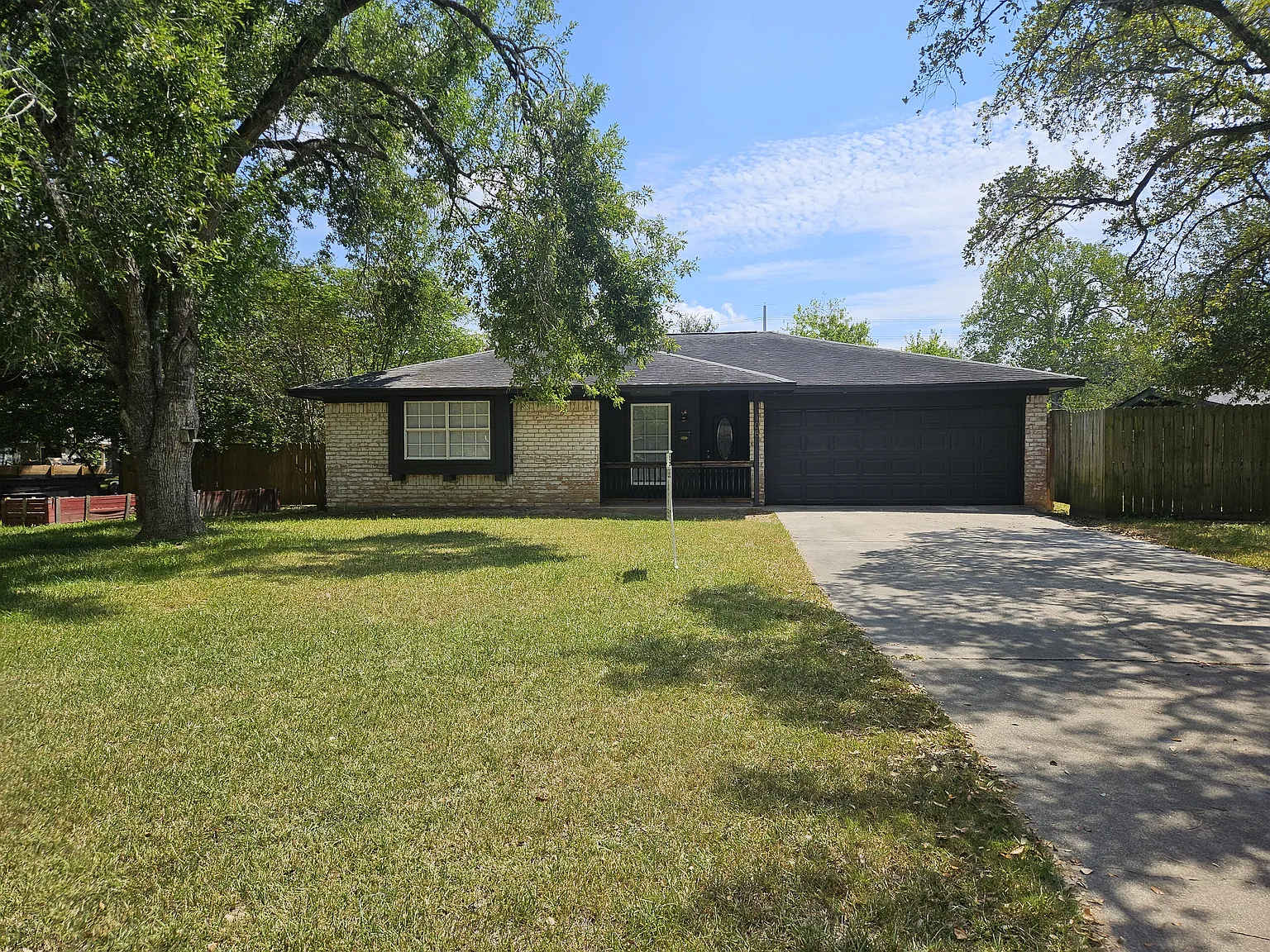 4 bed, 1640 sqft, $2,250 — Photo 3