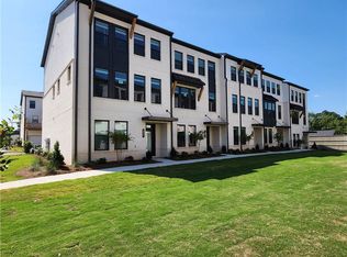 408 Nix Ln, Lawrenceville, GA 30046