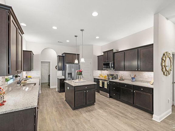 3rd image of 4566 Red Oak Dr