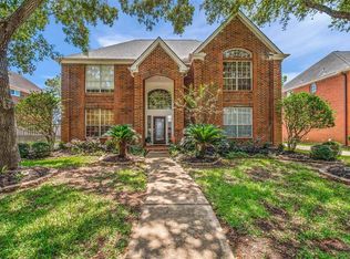 2735 Oakland Dr, Sugar Land, TX 77479