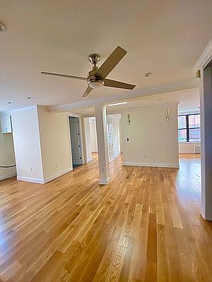 4th image of 1875 Lexington Ave #6E