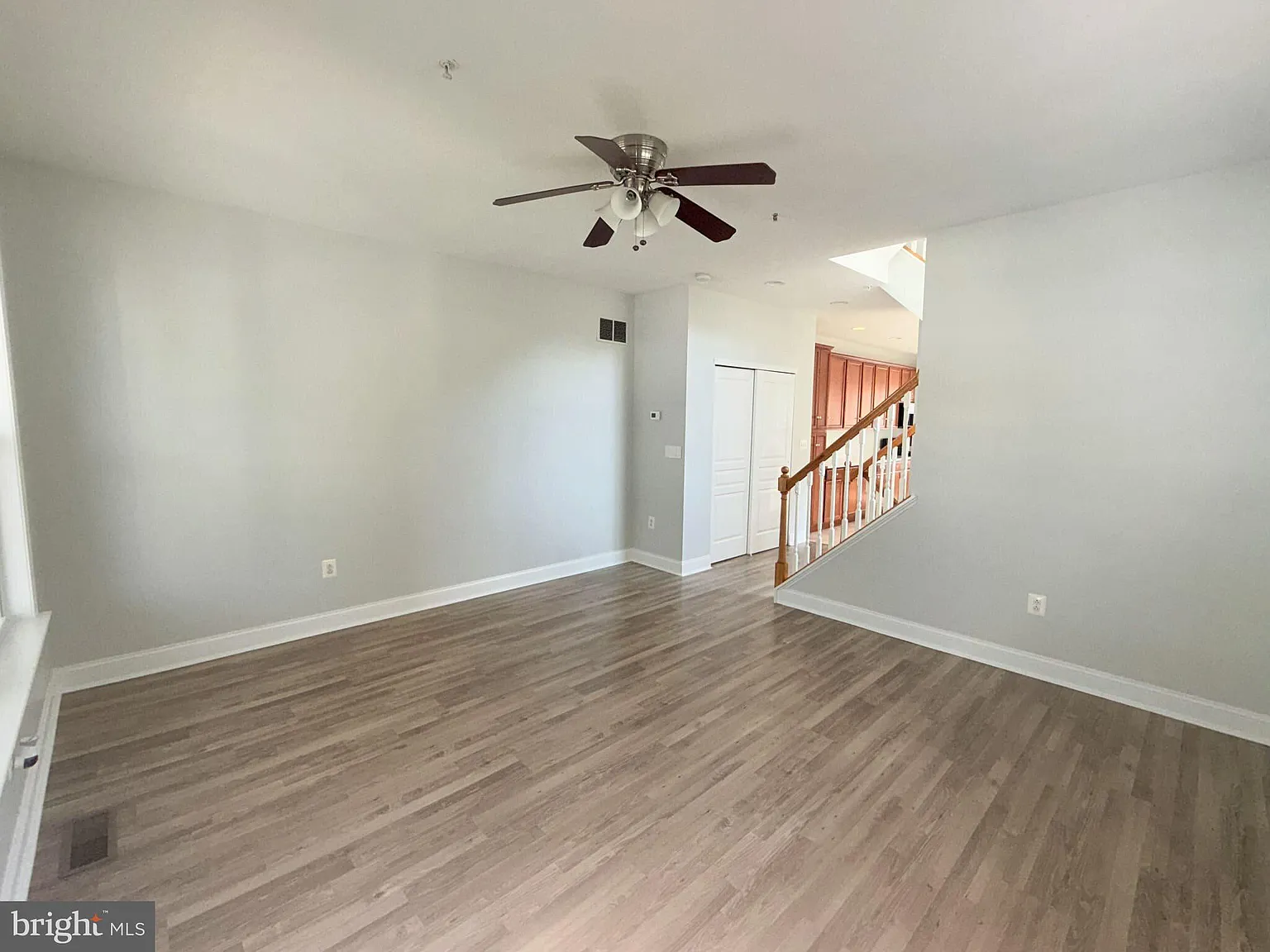 3 bed, 2.5 bath, 2016 sqft, $2,900 — Photo 4