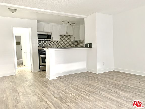 3rd image of 6555 La Mirada Ave #10A