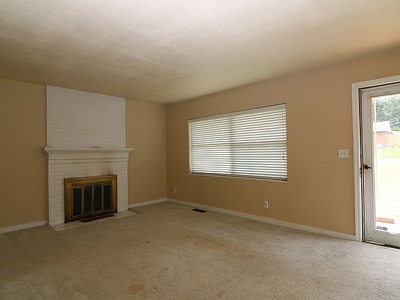 4th image of 1826 Oriole Ave