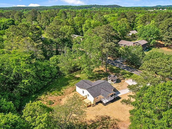 3rd image of 192 Prater Lake Rd NE