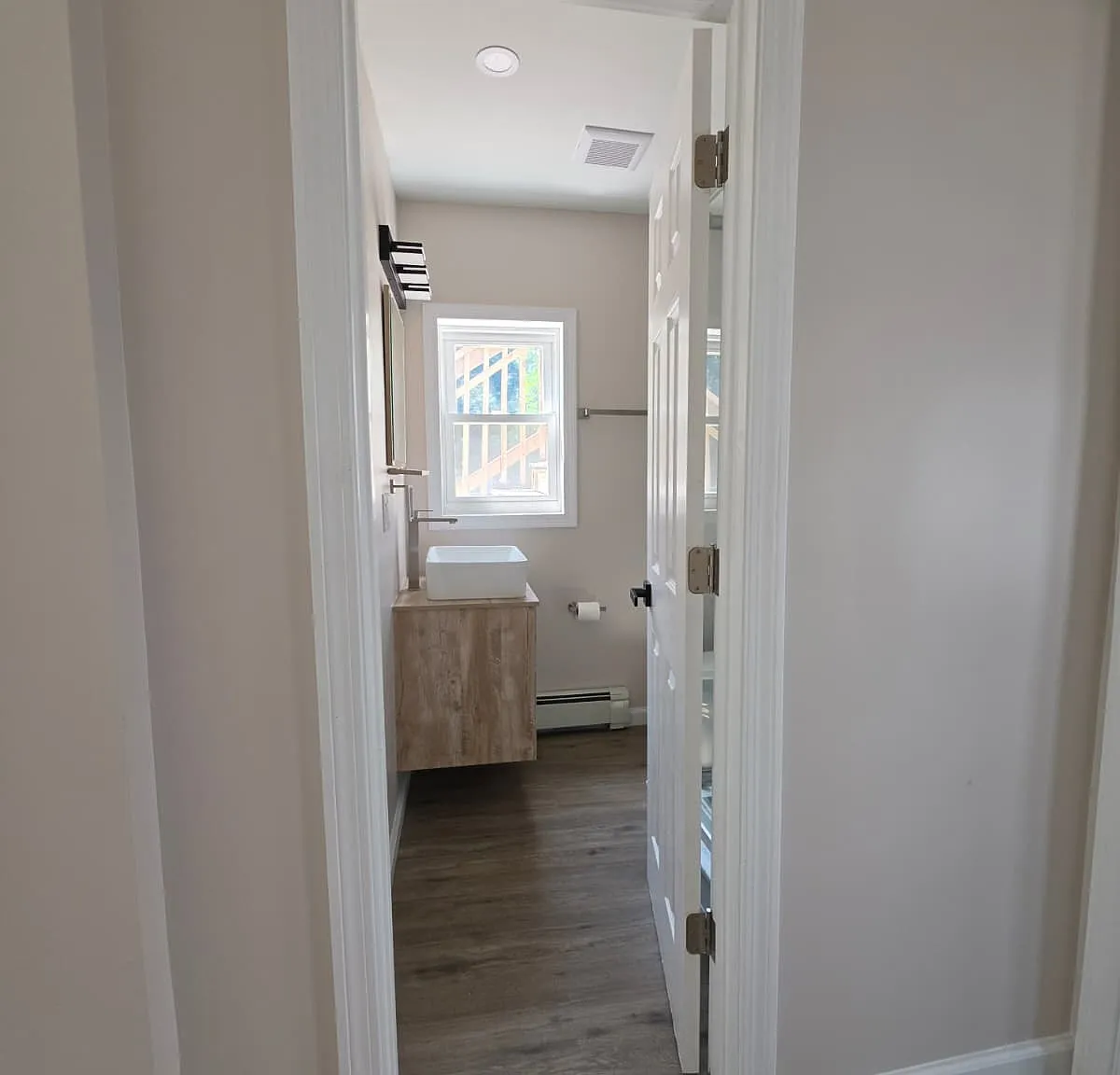 3 bed, 1.5 bath, 2019 sqft, $2,295 — Photo 4