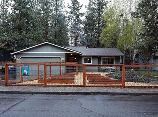 1953 SW Forest Ridge Ave, Bend, OR 97702