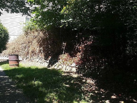 3rd image of 115 211th Pl NE