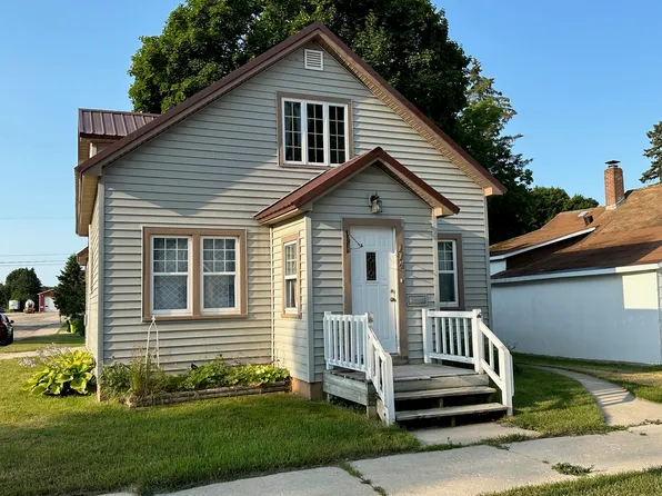 114 E Avenue B, Newberry, MI 49868