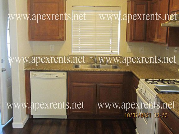5th image of 3836 El Oro St