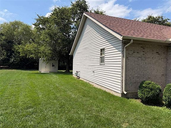 3rd image of 123 Krug Dr