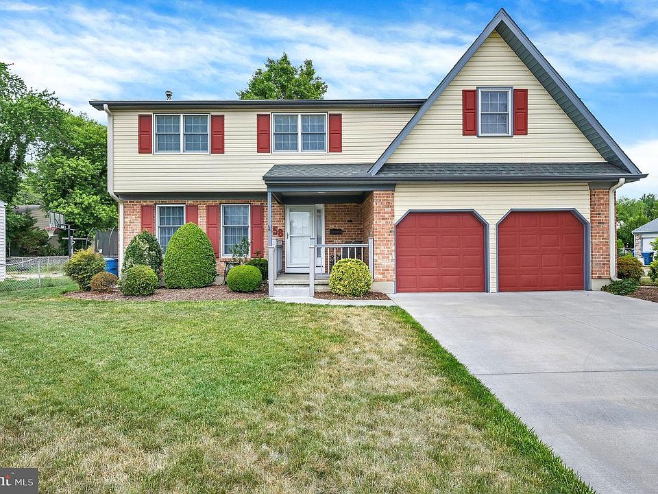 1st image of 158 Chapel Dr