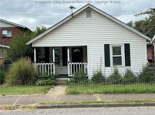 1134 Main Ave, Nitro, WV 25143