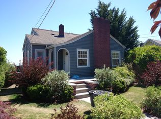 3208 Belvidere Ave SW, Seattle, WA 98126