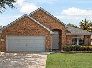 4247 Fall Creek Dr, Grand Prairie, TX 75052