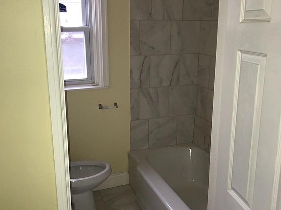 2nd image of 302 E Essex Ave