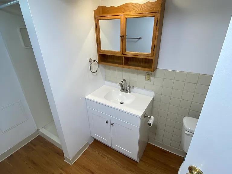 1 N Summit St #4 — Photo 10