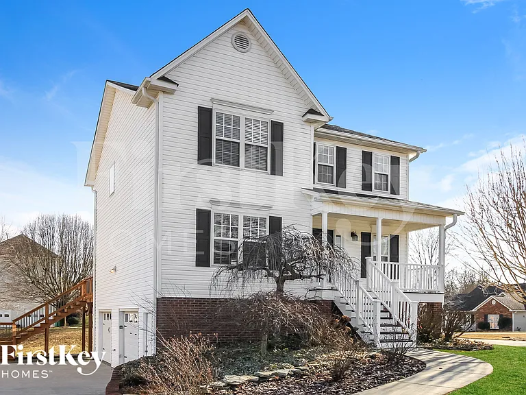 100 Pebble Run Ct — Photo 1