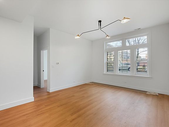 3rd image of 3211 W Le Moyne St #Ch1