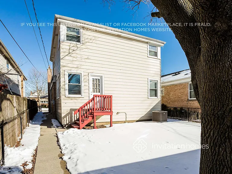 2526 Maple St — Photo 17