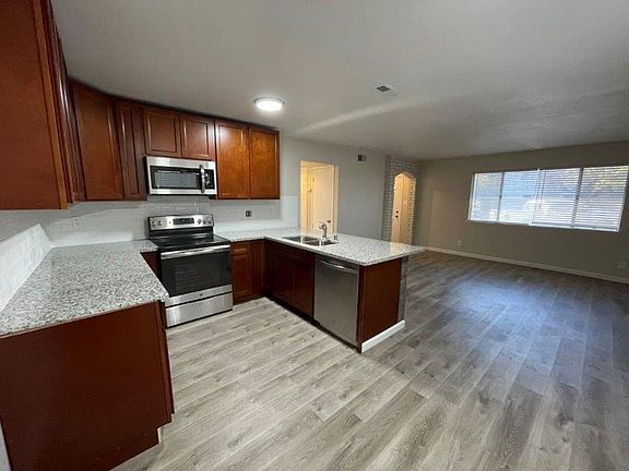 2nd image of 5552 Keoncrest Cir APT 1