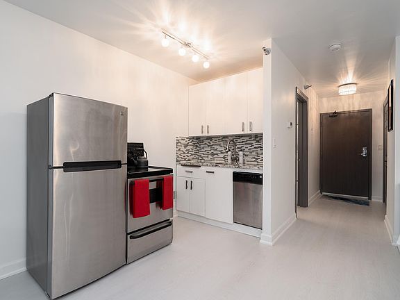 4th image of 20 2nd St NE Unit P406
