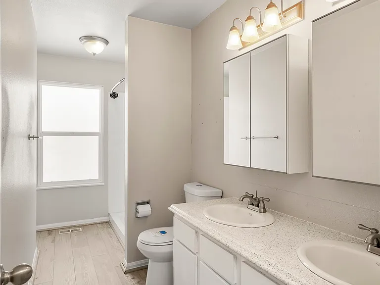 2915 Monica Dr W — Photo 14