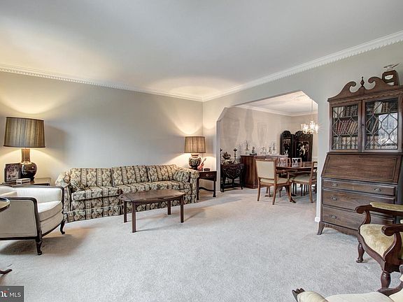 3rd image of 10811 Fieldwood Dr