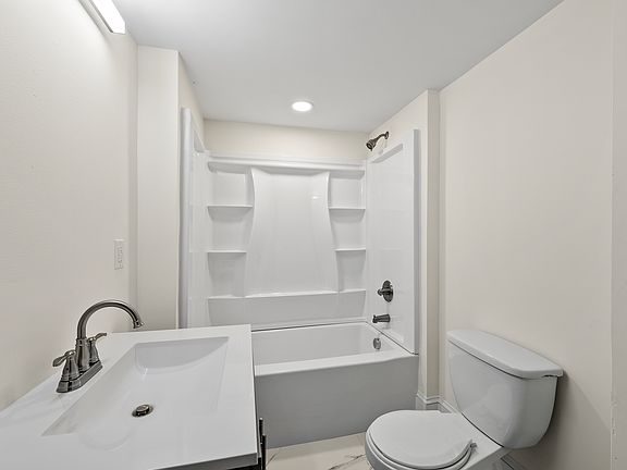 2nd image of 821 Burch Ave APT 1