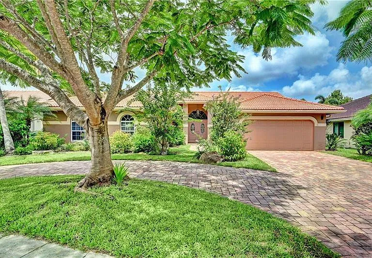 5088 NW 100th Ter — Photo 23