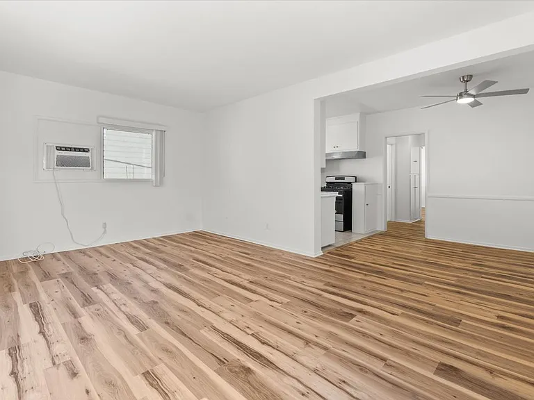 147 N La Peer Dr #9 — Photo 1