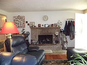 4th image of 1905 Sparrs Ln