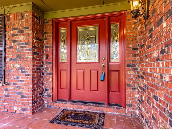 4th image of 1007 Haynes Ct