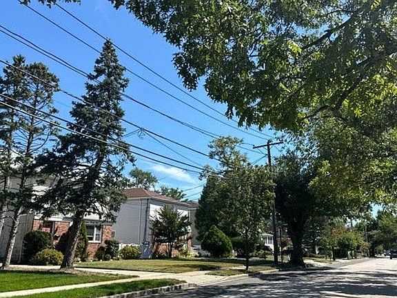 4th image of 259 Forest Ave