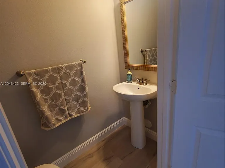 7858 Dixie Beach Cir #7858 — Photo 43