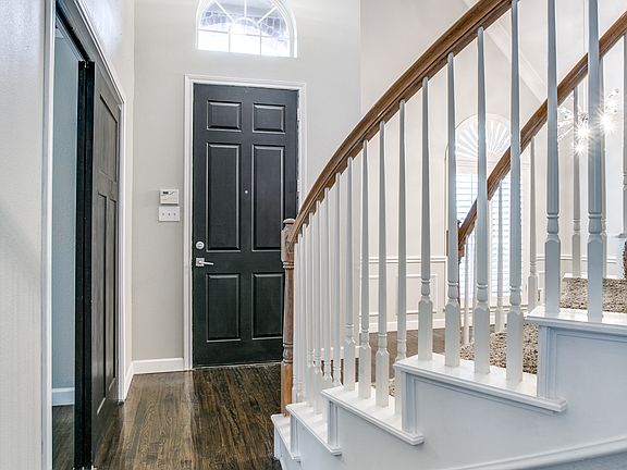 3rd image of 6237 Park Meadow Ln