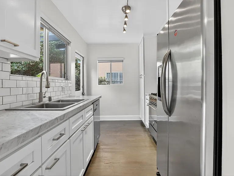 408 Kendall Ave — Photo 10