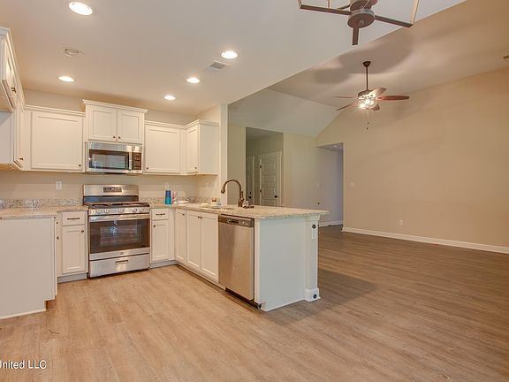 4th image of 2285 Bella Ln