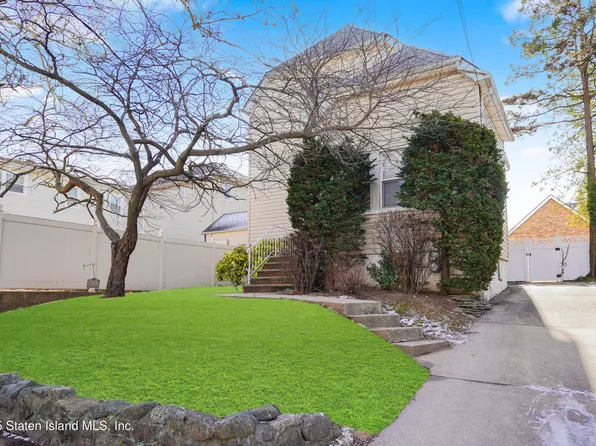 64 Margaret St, Staten Island, NY 10308