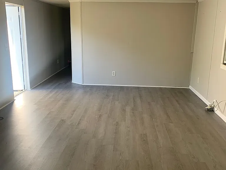 111 Holly Vista Ln — Photo 3