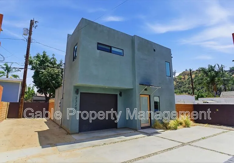 2320 Fernleaf St — Photo 1