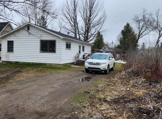 1053 E Spruce St, Sault Sainte Marie, MI 49783