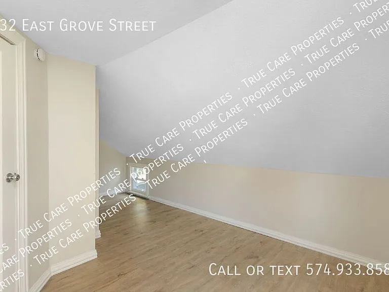232 E Grove St — Photo 18